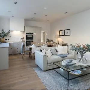  Apartment One Navy, United Kingdom